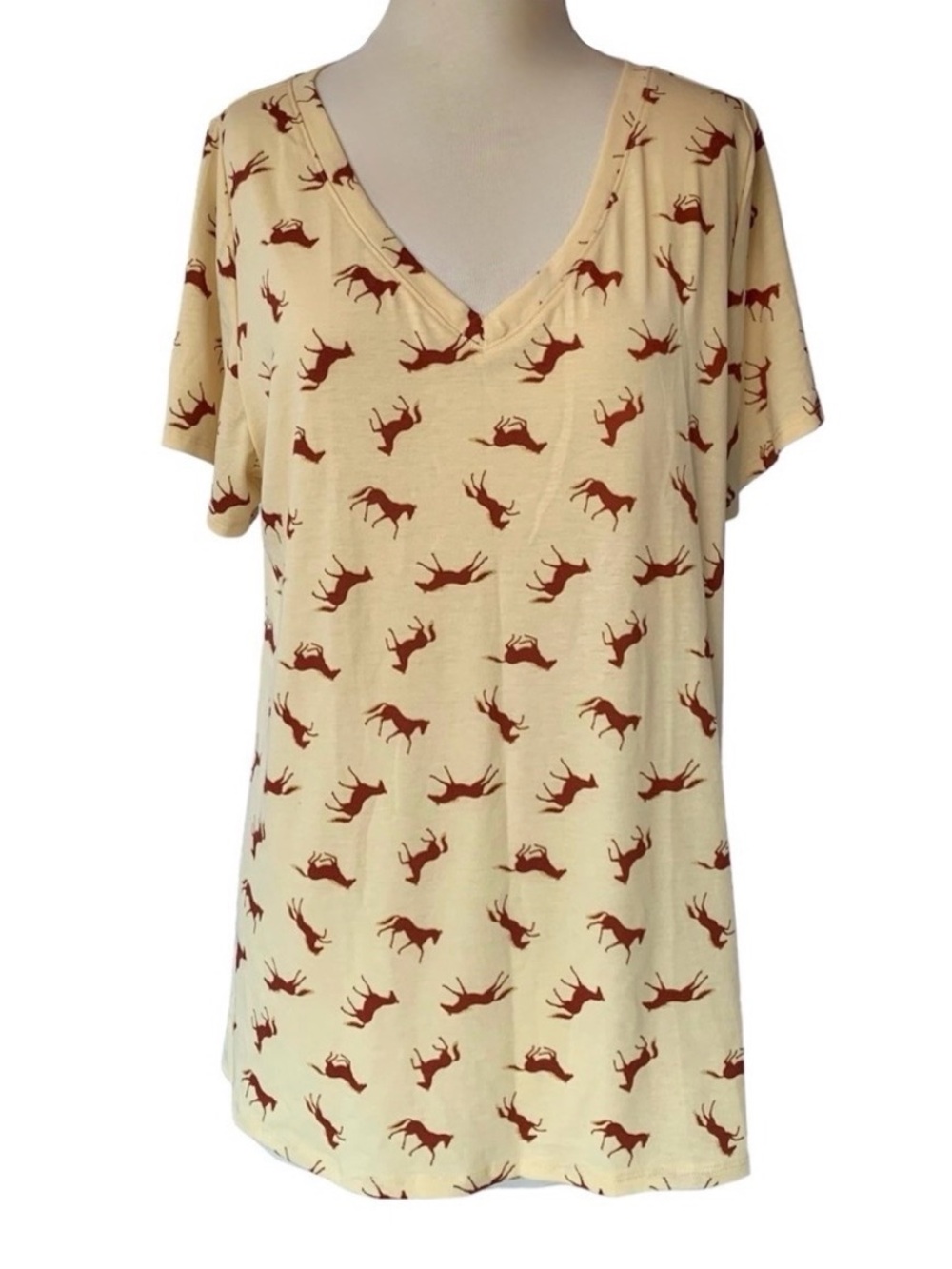 LuLaRoe Christy Beige Horse Print V-Neck Short Sleeve Top ~ Women's XL